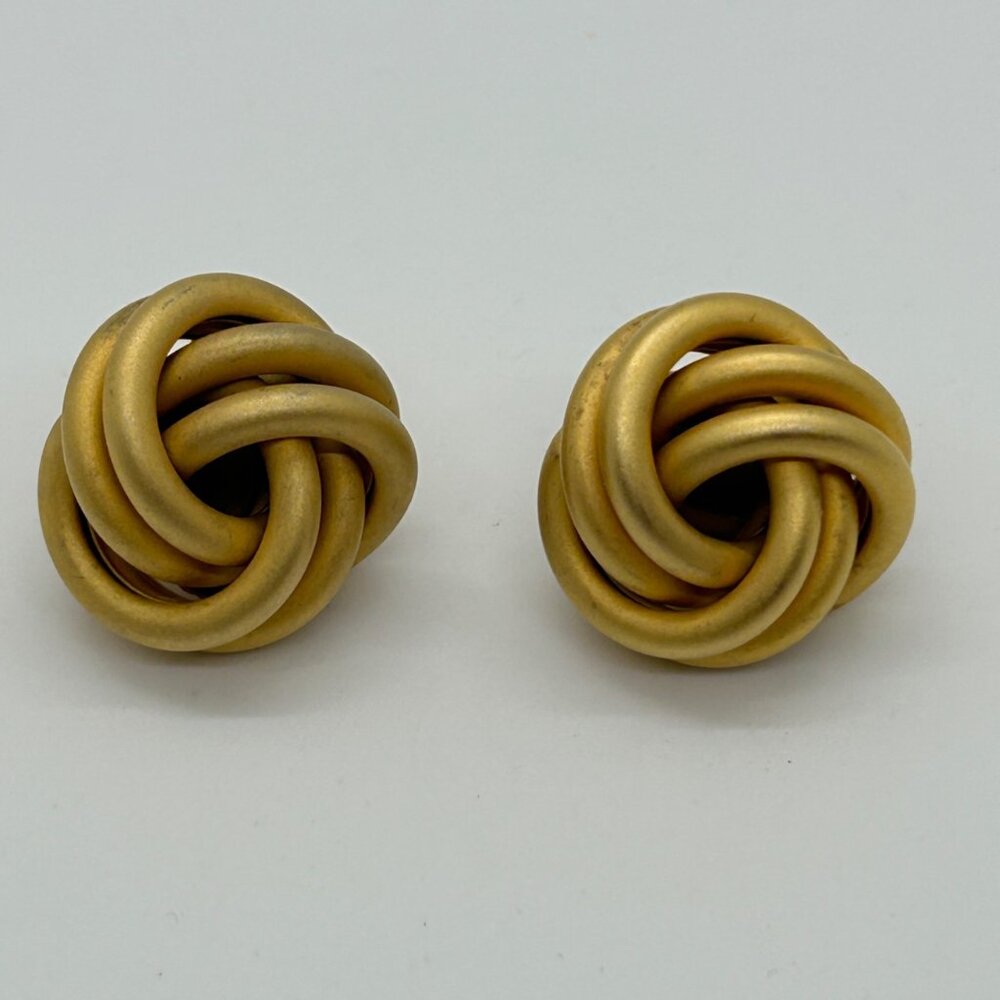 Vintage Matte Gold Knot Earrings Clip-On Brushed Gold-Tone Love Knot Statement - Picture 15 of 16